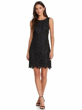 🌺 ASTR Black Floral Lace Dress